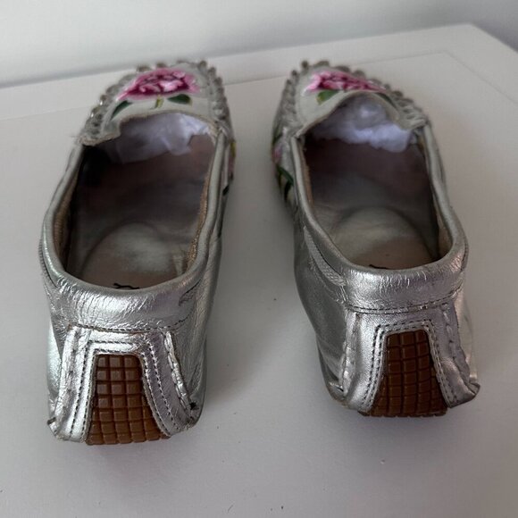 Naughty Monkey Vintage Silver Metallic Flower Moccasin - Picture 5 of 6